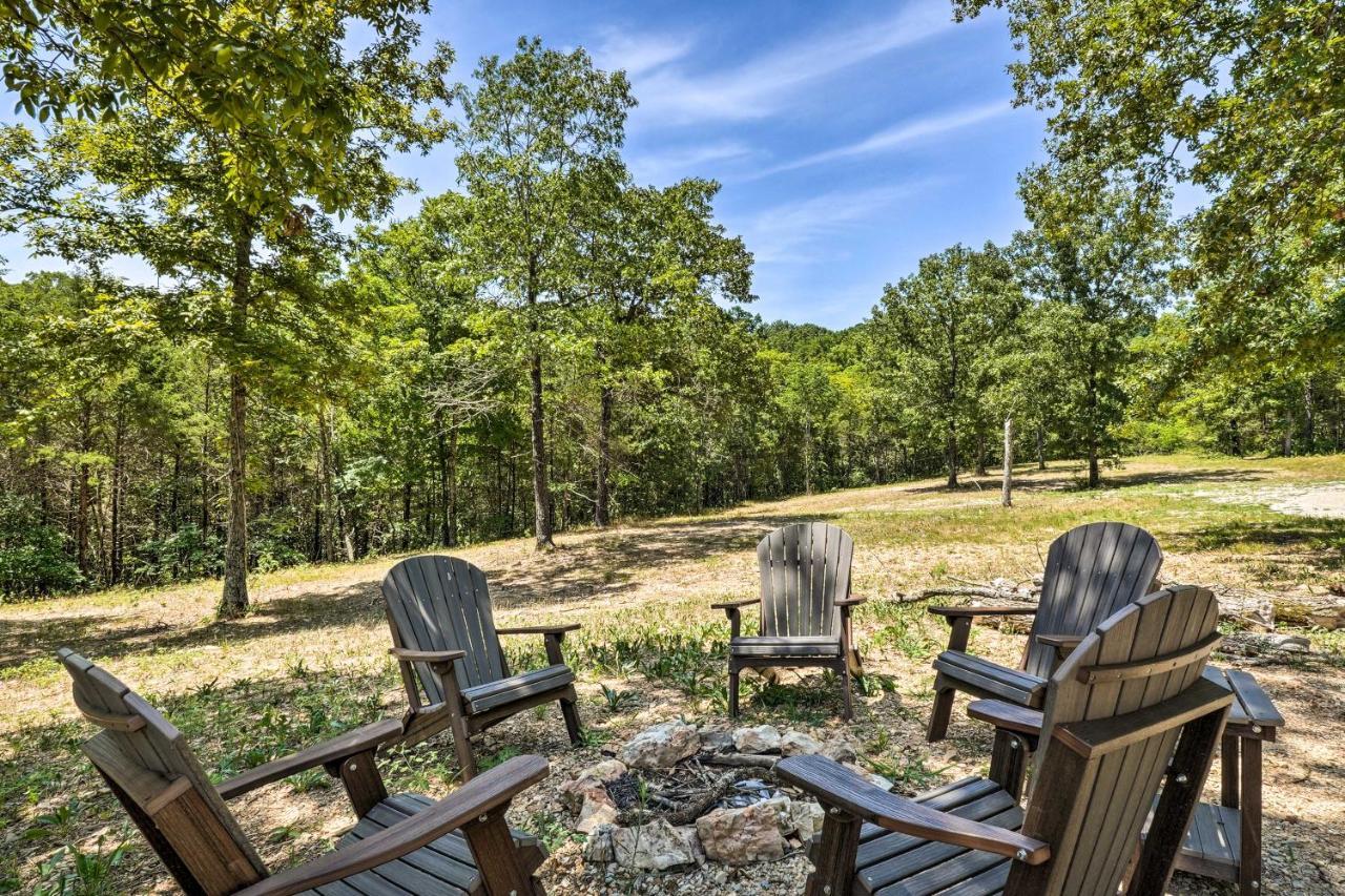 Branson Tiny Home On 52 Acres With Private Lake! Exterior foto